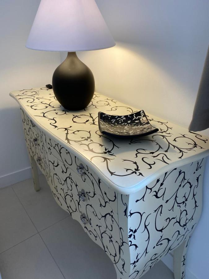 Hello 2 Pieces “Renove Et Climatise “ Vieil Antibes Apartment Luaran gambar
